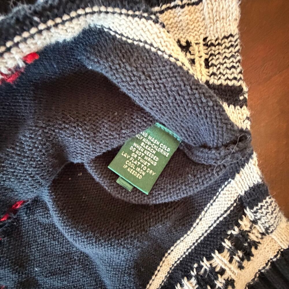 Lauren Ralph Lauren Women’s Medium southwestern Aztec print‎ sweater - Picture 4 of 7